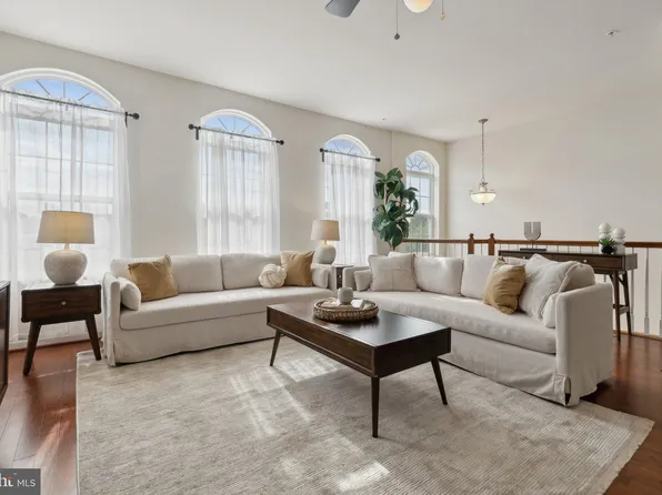 8631 Red Rock Ln, Laurel, MD 20724