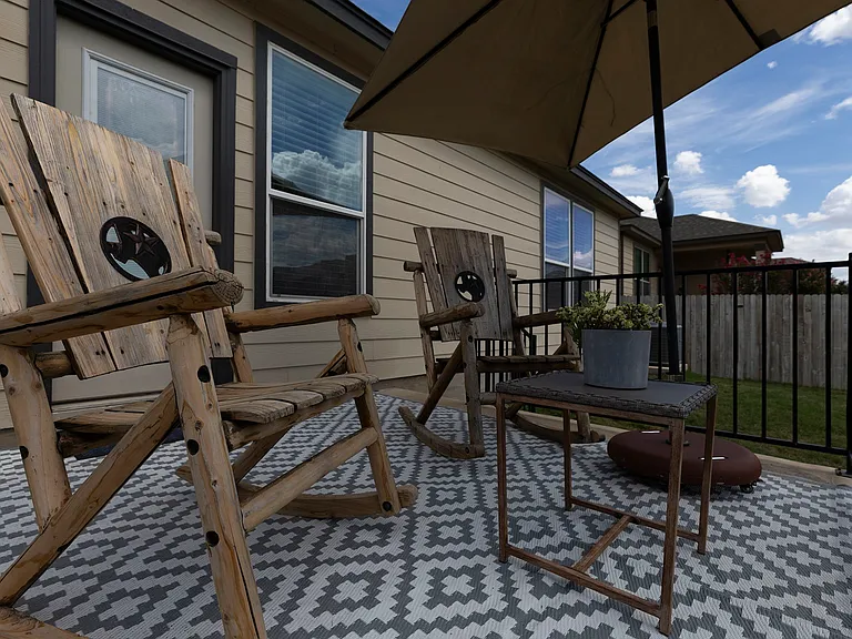 5817 Sardinia Dr — Photo 24