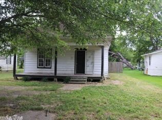 404 S Rose St, Stuttgart, AR 72160