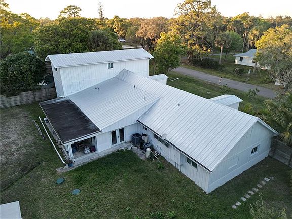 5th image of 2559 Rainbow Dr