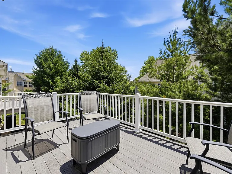 65 Old Barn Dr — Photo 23