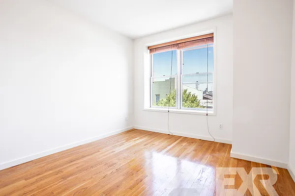 Rented by EXR | media 55