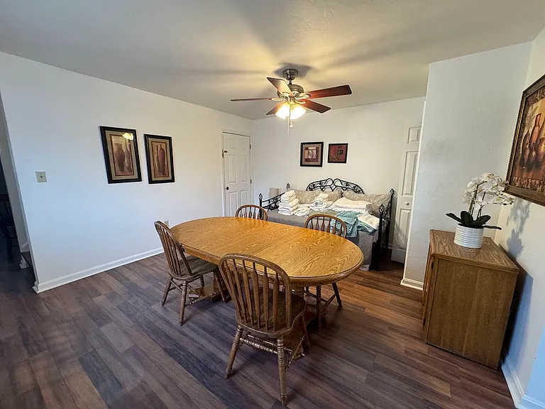54 Price Rd #B — Photo 6