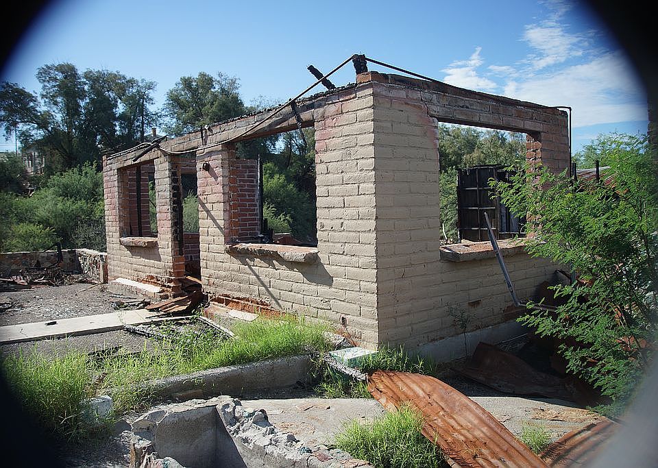 1st image of 664 N Canyon Dr