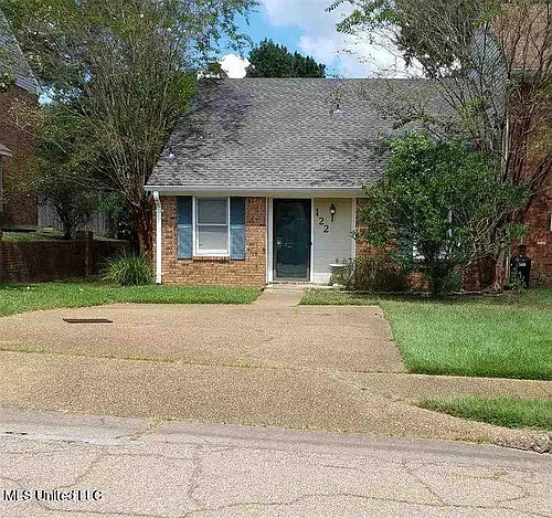 122 Amberwood Dr Photo 1