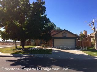 1998 Rainier Dr, Los Banos, CA 93635