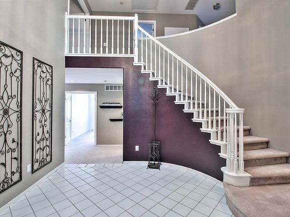 3rd image of 133 Keller Cir