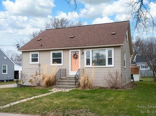 651 E Lincoln Ave, Zeeland, MI 49464