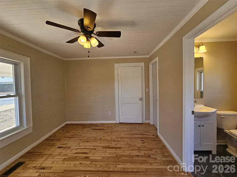 208 W Main St — Photo 14