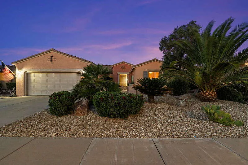 2 bed, 3.0 bath, 2334 sqft, $2,300 — Photo 3