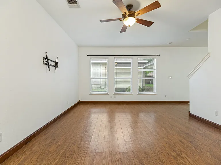 9631 Summer Vail — Photo 4