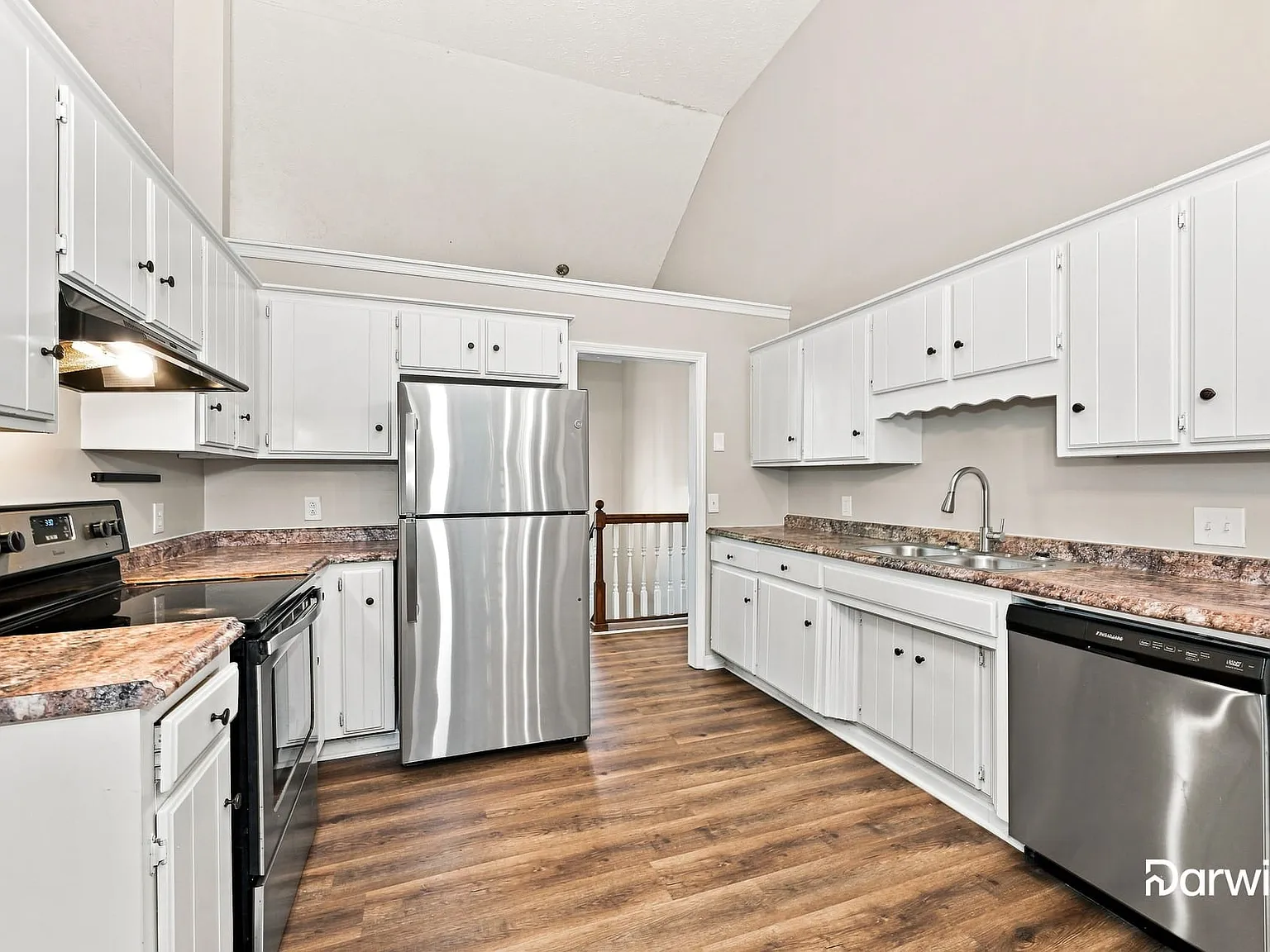 3 bed, 3.0 bath, 1894 sqft, $2,145 — Photo 2