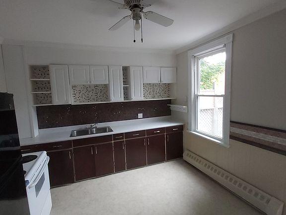 3rd image of 6303 Chebucto Rd