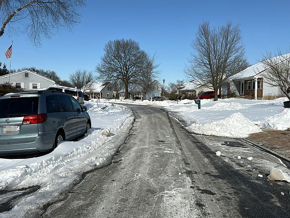 4th image of 4834 Vicky Rd