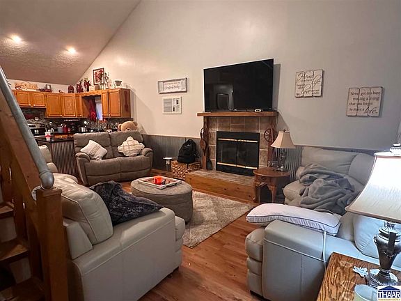 4th image of 627 N Olive St