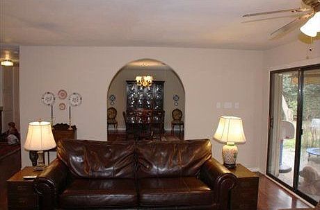 1st image of 3109 Carlisle Dr