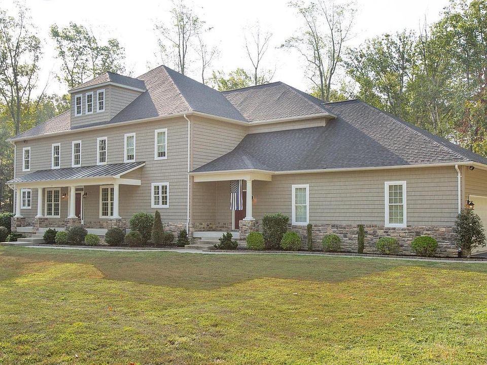 1st image of 114 Estates Dr