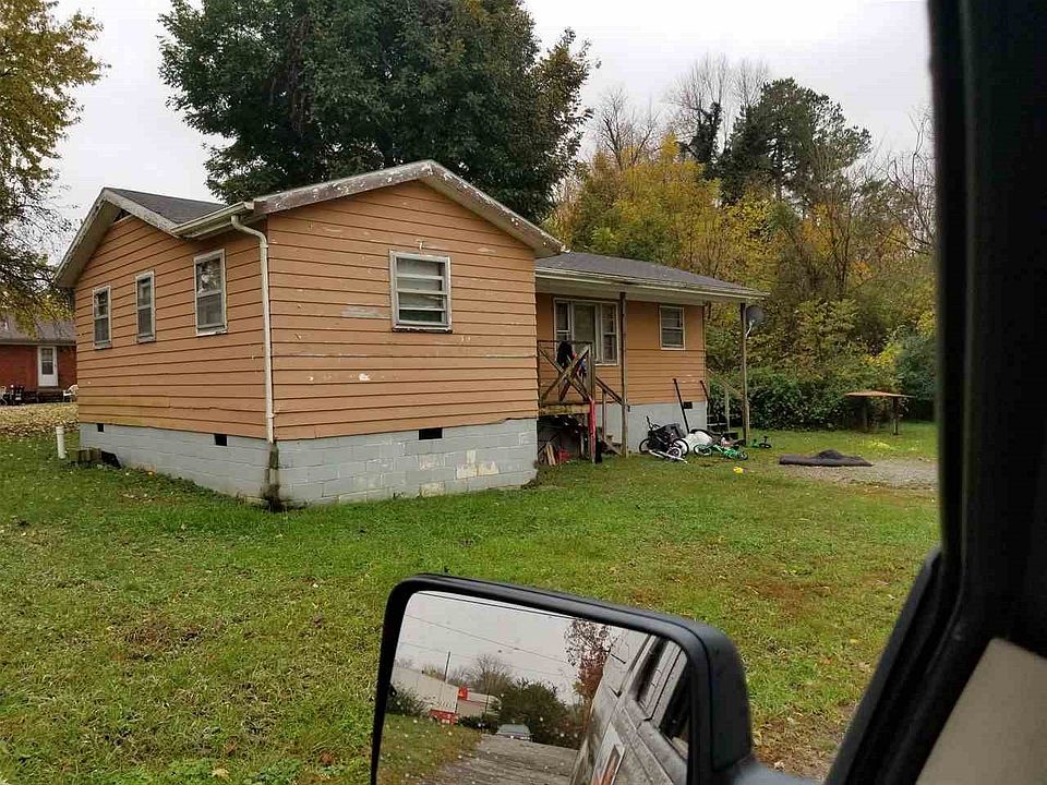 2nd image of 211 W Porter St