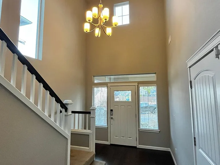 3882 Portside Dr — Photo 3