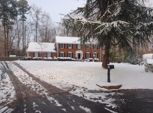 8504 E Lake Ct, Raleigh, NC 27613