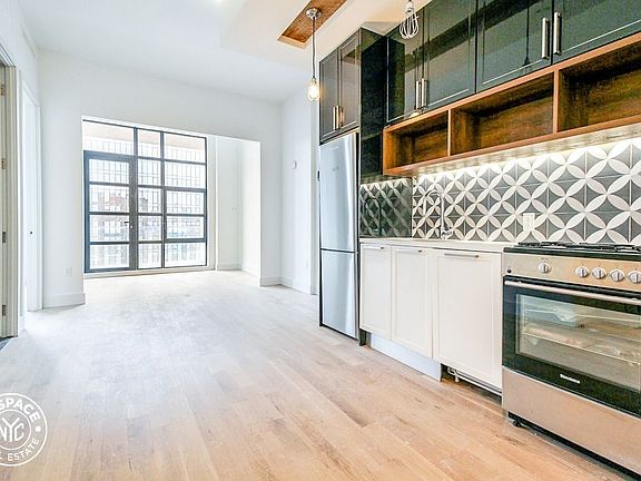 3rd image of 41-21 28th St #9RR
