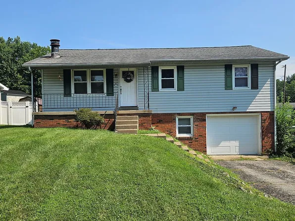 7400 Acorn Dr, Newburgh, IN 47630