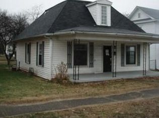 202 Wilson St, Ravenswood, WV 26164