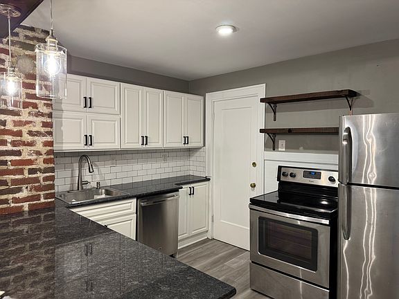 2nd image of 32 Avery Ave Floor 2
