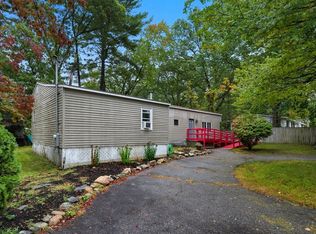 15 Humes St, Webster, MA 01570