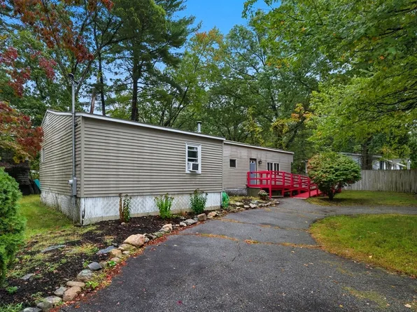 15 Humes St, Webster, MA 01570
