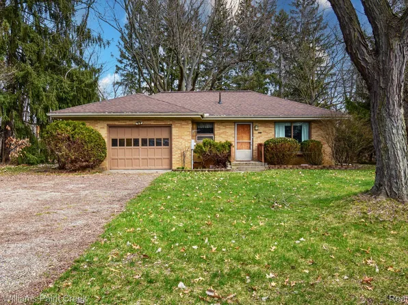 700 Rosehill Rd, Jackson, MI 49202