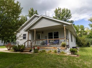 304 Vos Park Dr NW, Willmar, MN 56201