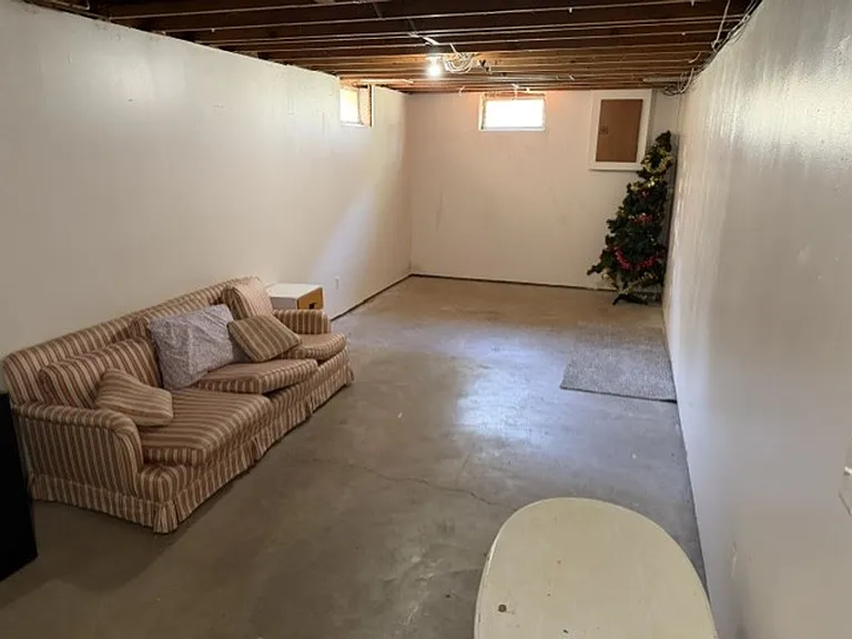 713 SW 4th St — Photo 15