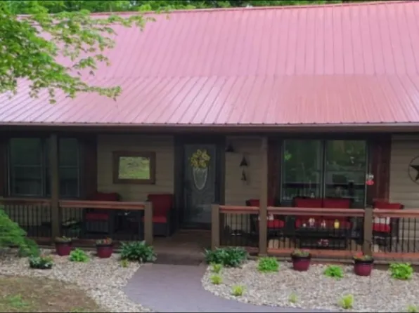 1767 Smiths Grove Rd, Scottsville, KY 42164