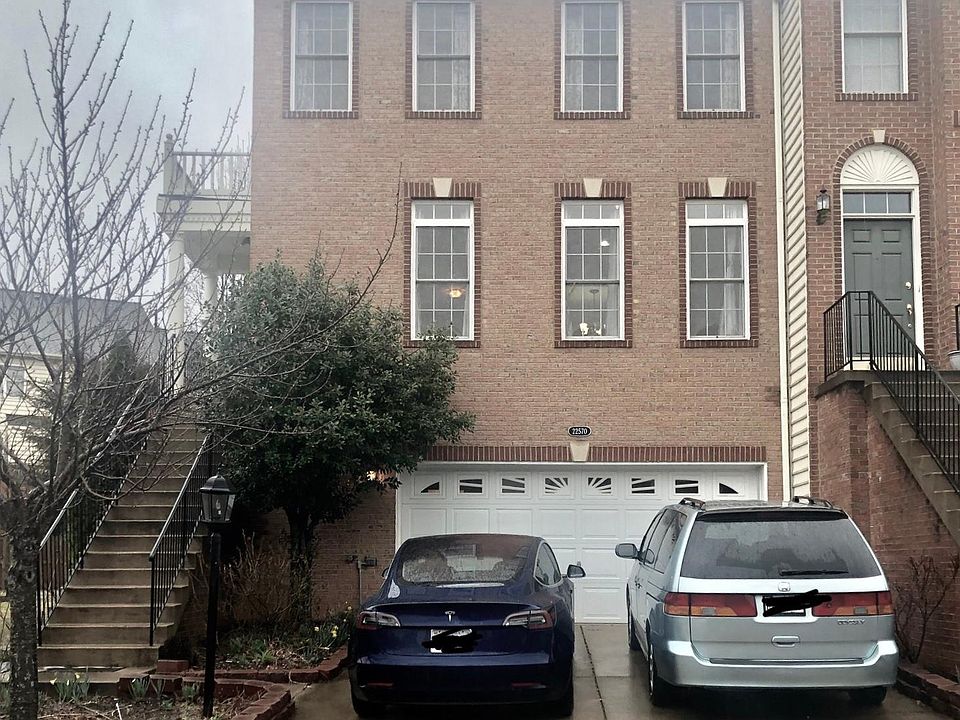 1st image of 22570 Welborne Manor Sq