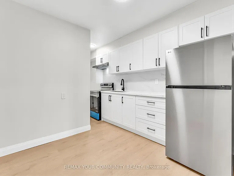 1822 Saint Clair Ave W #B — Photo 13