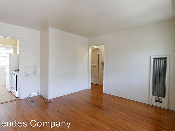 4th image of 2151 Chatsworth Blvd APT 6