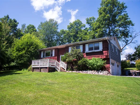 28 Pirog Road, Pine Bush, NY 12566