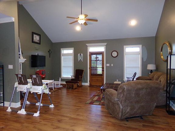 4th image of 308 Deer Valley Ln