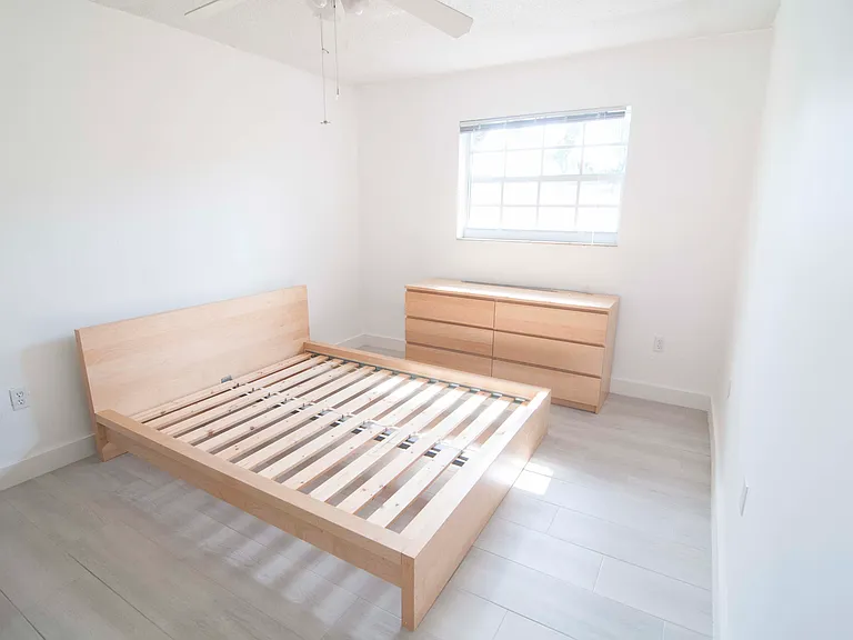 829 SW 9th Ave #2 — Photo 5