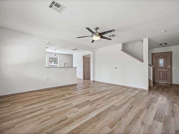 2nd image of 1701 Coriander Dr