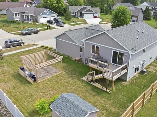 201 14th Ave NW, Kasson, MN 55944