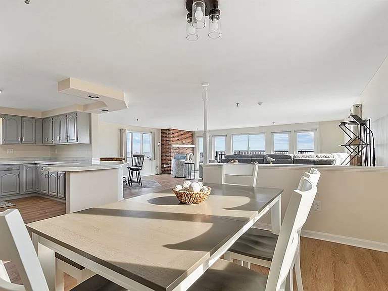 407 Ocean Blvd #A9 — Photo 8