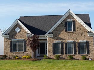 110 Shoreline Dr, Mcmurray, PA 15317