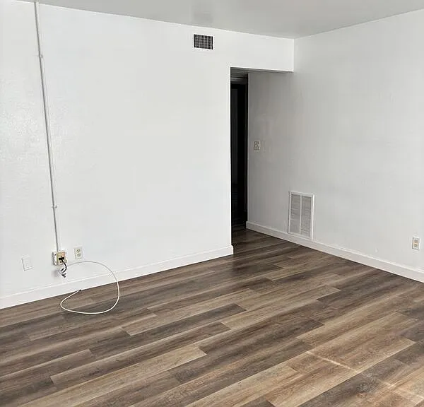 104 N 27th St #4 — Photo 5