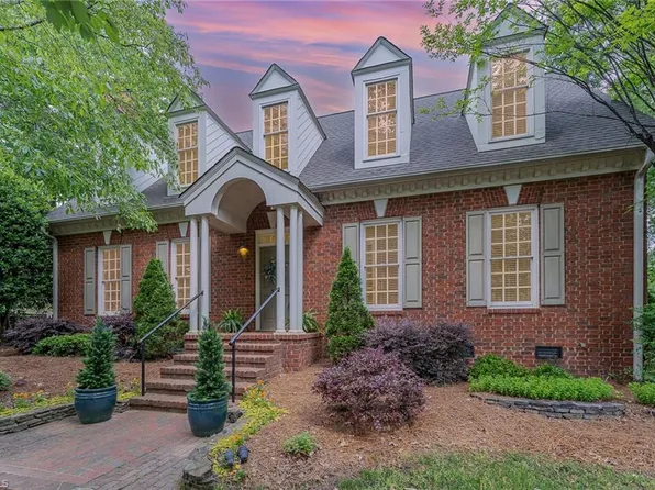 515 Daybreak Sq N, Greensboro, NC 27455