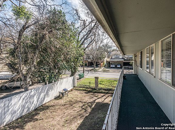 2nd image of 201 Grove Pl APT 3
