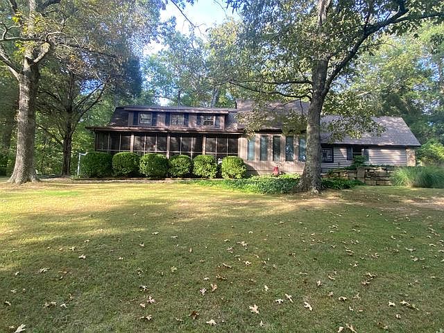 1st image of 230 Dogwood Ln