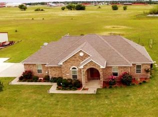 115 Tiger Ln, Trenton, TX 75490