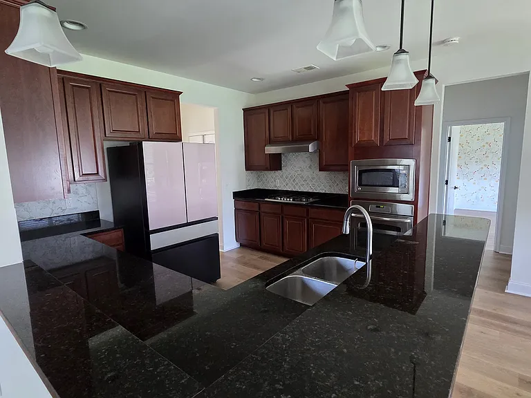 8312 Compton Acres Ln — Photo 9